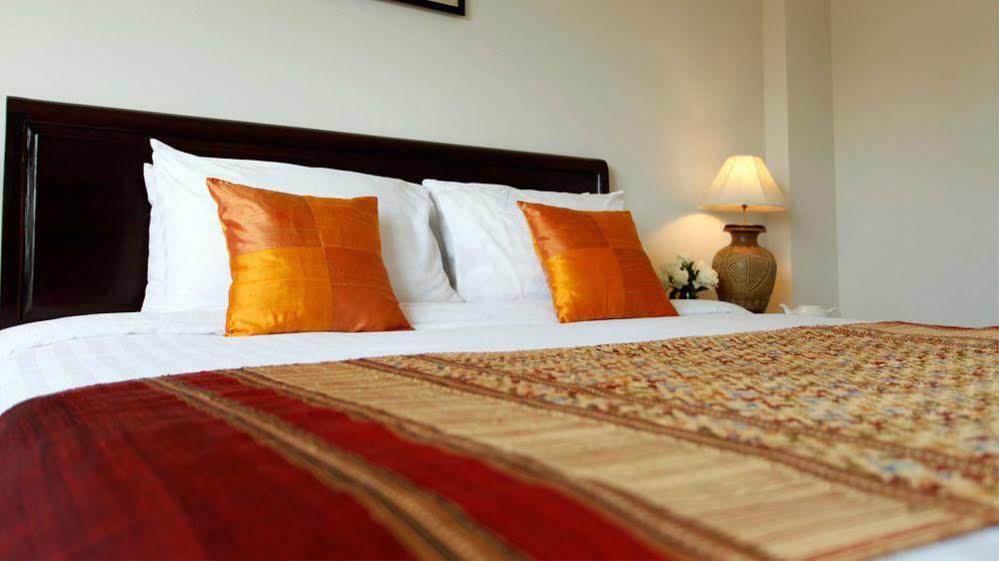מוסקט Ltlalat Al Shorouq Hotel מראה חיצוני תמונה